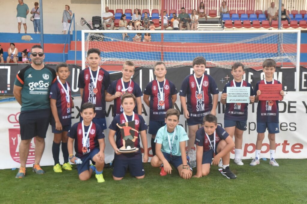entrega de medallas escuelas municipales 