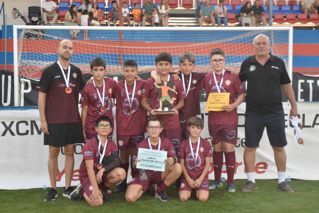 entrega de medallas escuelas municipales 