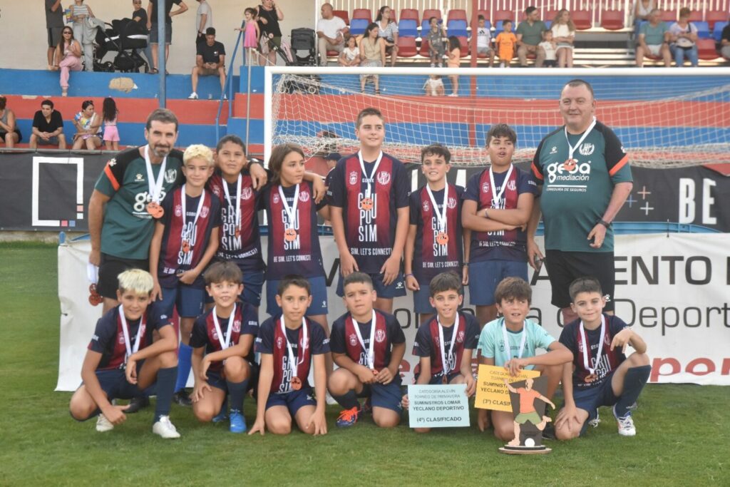 entrega de medallas escuelas municipales 