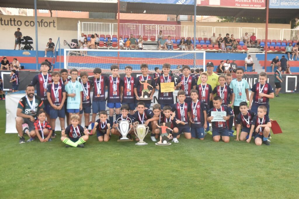 entrega de medallas escuelas municipales 