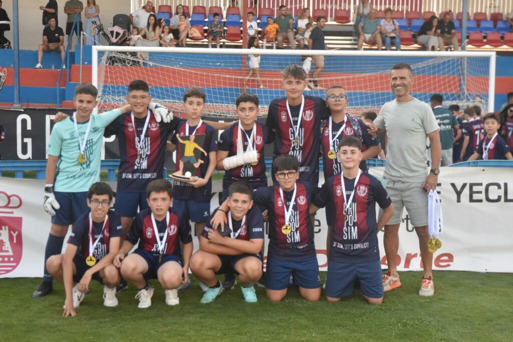entrega de medallas escuelas municipales 