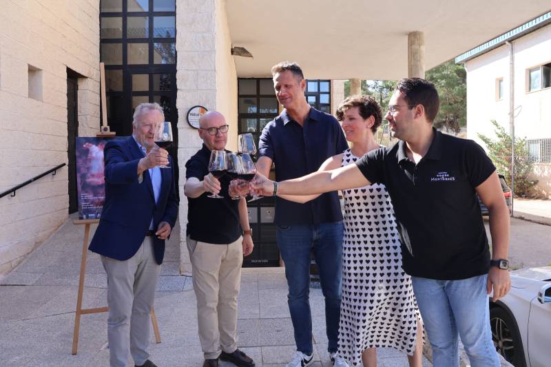 Folclore, mosto y tradición se unen en la Fiesta de la Vendimia