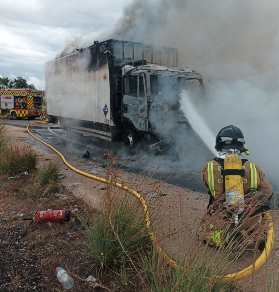 incendio camión yecla