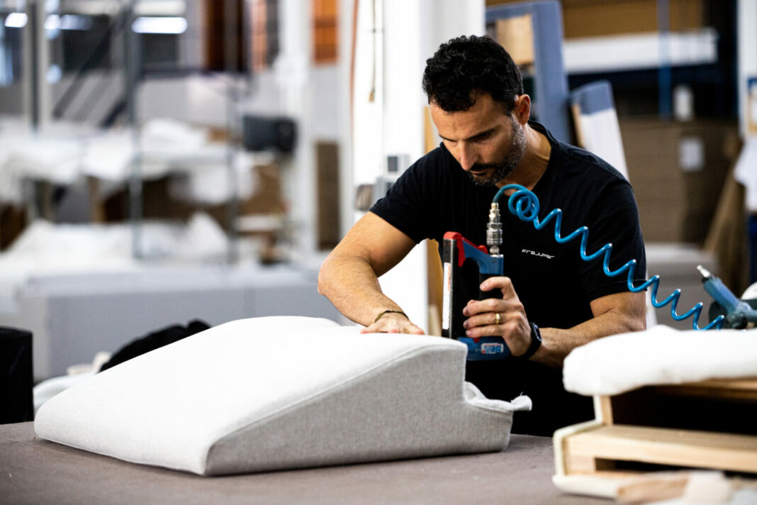 producción de sofás en yecla