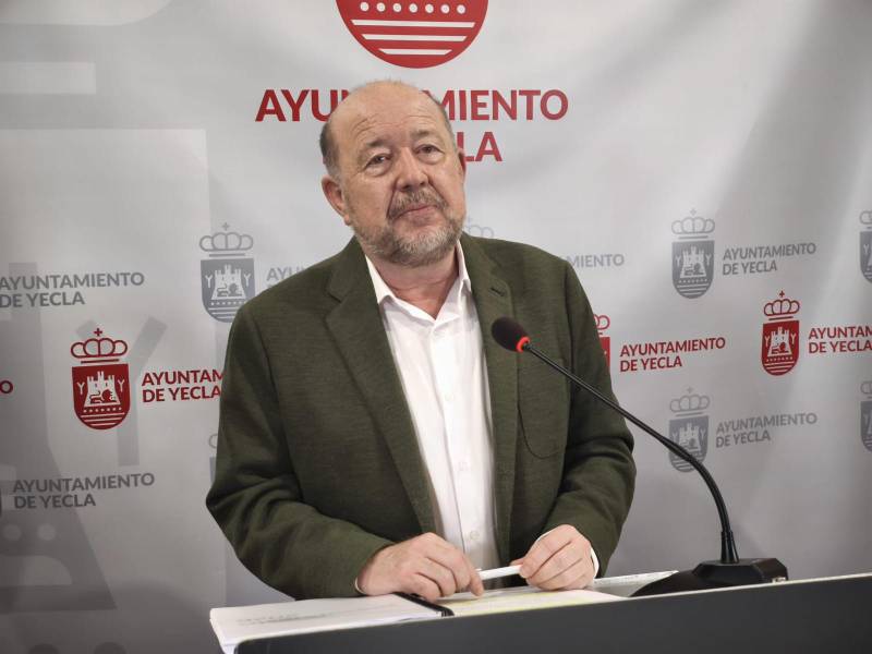 cristóbal ruiz Ruiz reprocha al gobierno local la gestión del conflicto de las limpiadoras