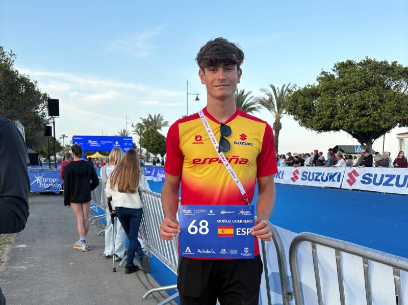 Debut internacional del yeclano Jesús Muñoz
