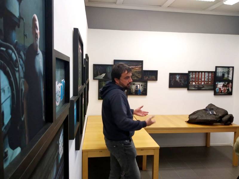 El fotógrafo yeclano Juanjo Martínez expone en la histórica librería Railowsky de Valencia