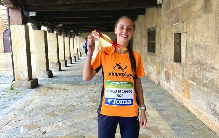 Carmen González, medalla de bronce en el Cto. de España de Carreras de Montaña Classic Sub18.
