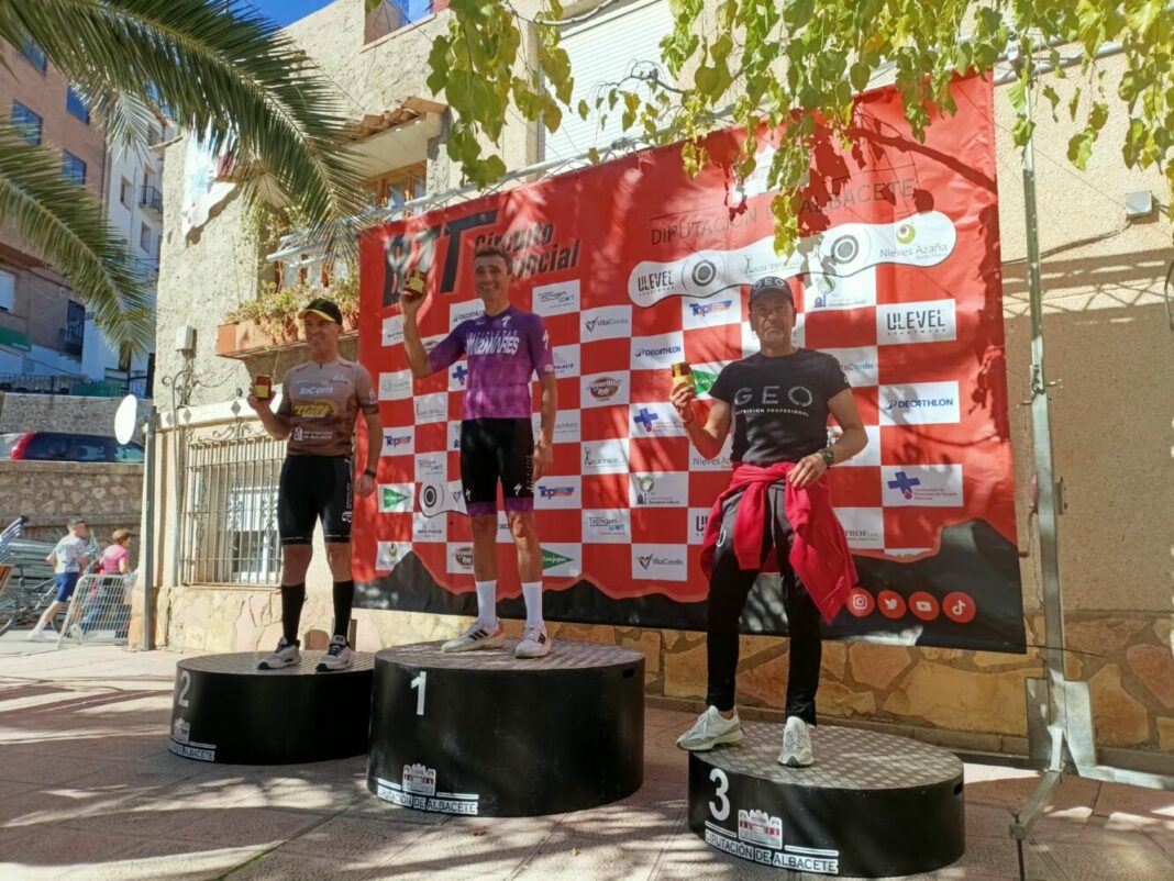Francisco Ramón López logra el podio en la Marcha BTT de Bogarra
