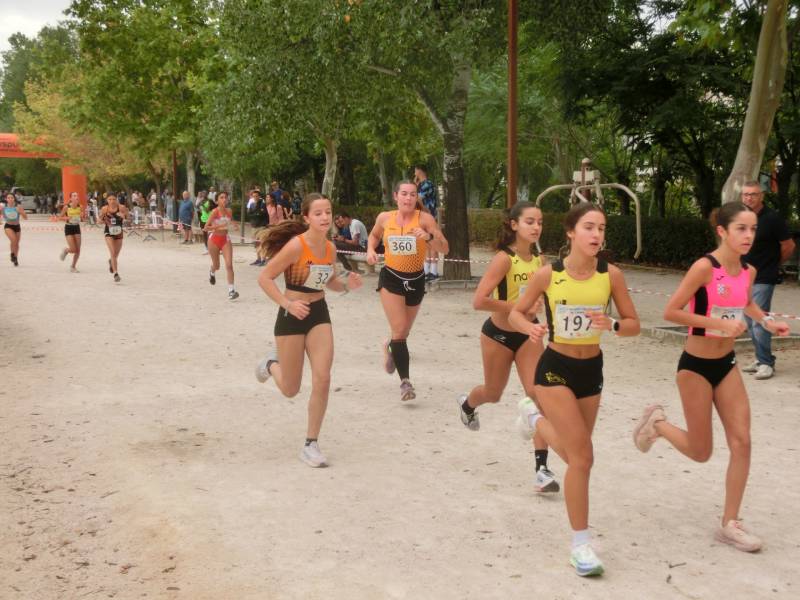 ADA Yeclano en el estreno regional de cross