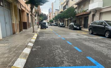 amplía la zona azul mientras el PSOE cuestiona la necesidad de las nuevas plazas